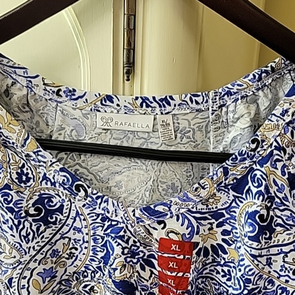 NWT Rafaella Size XL Paisley Women's Knit V-Neck Ruffled Short Sleeve Fashion To - Picture 2 of 7